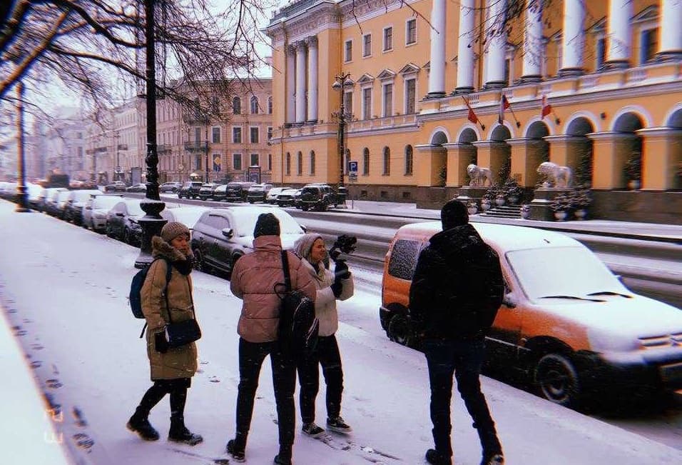 Бэкстейдж со съемок. Фотографии из личного архива проекта «Просто». Фотография 6